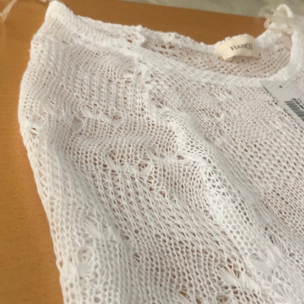 Beautiful white Top - Picture 2 of 6